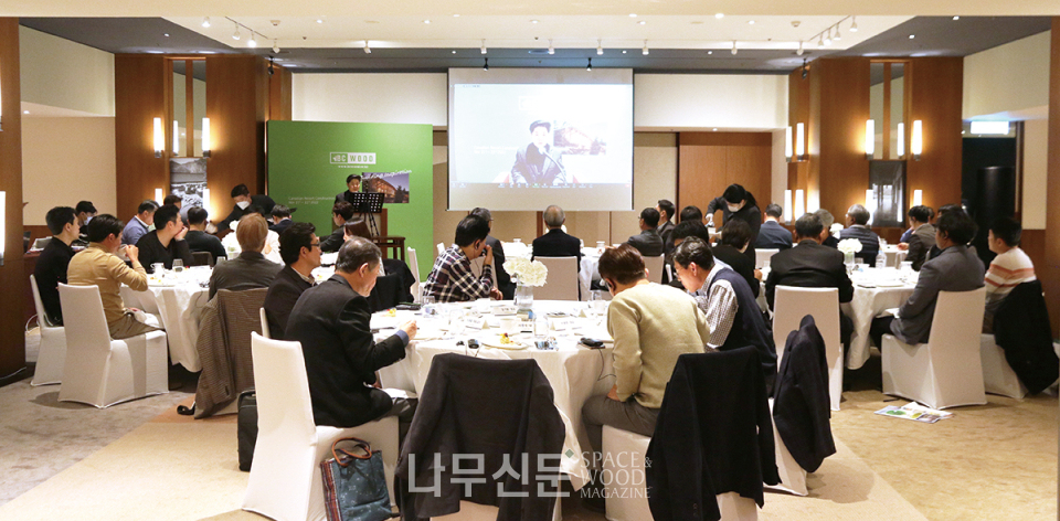 지난 11월21일과 22일까지 온라인과 오프라인에서 동시에 개최된 ‘캐나다 리조트 컨스트럭션 세미나’가 성공적인 성과를 거두면 막을 내렸다.