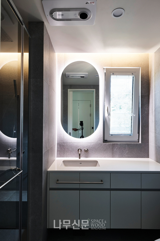 2층 공용욕실 / 부부욕실.