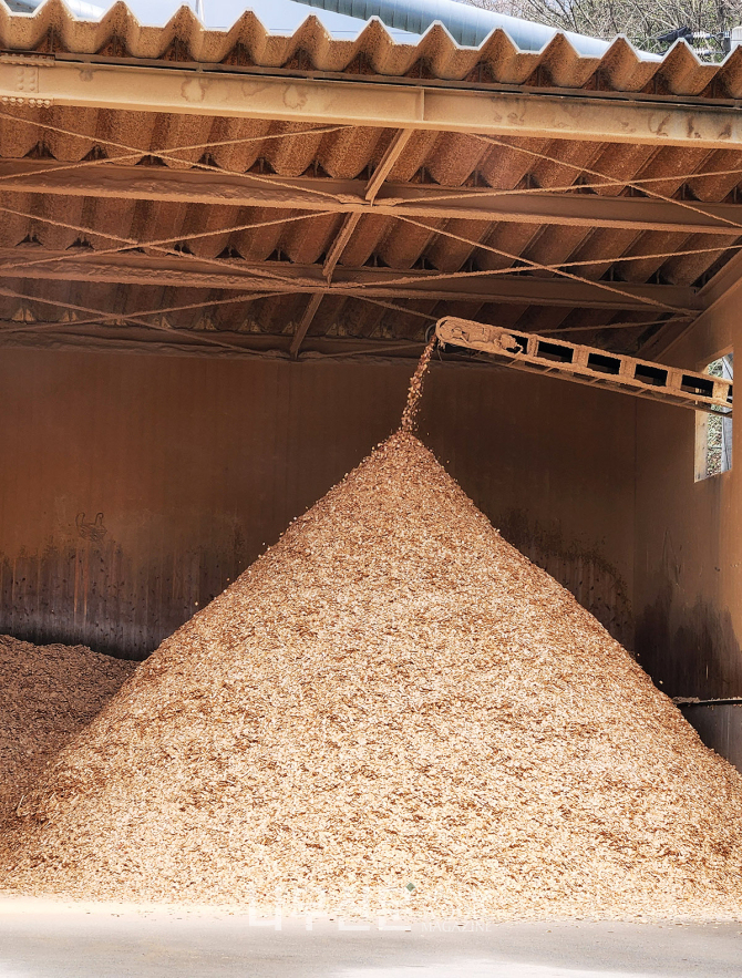 부산물은 대부분 펄프 공장에 납품된다.